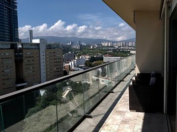 DEPARTAMENTO EN MAGNÍFICO DESARROLLO DE BOSQUES DE LAS LOMAS