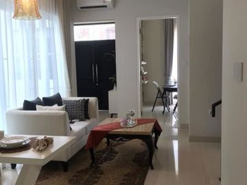 Cluster bergaya eropa murah di Pesanggrahan Bintaro Siap nego bonus Kolam renang didalam