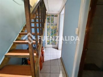 Casa en venta de 13 dorm. en Pudahuel negocio