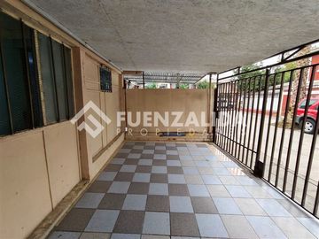 Casa en venta de 13 dorm. en Pudahuel negocio