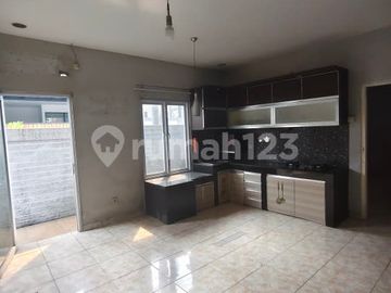 Di Jual Rumah Duta Garden Hook