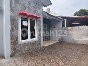 Di Jual Rumah Duta Garden Hook