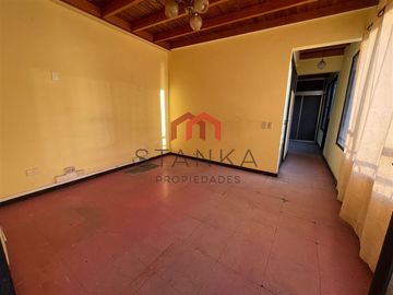 Casa en Venta en Avenida Angamos 1311