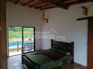 CASA CAMPESTRE en VENTA en Chinácota El Alto