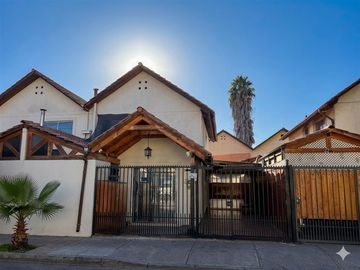 Villa parque central, Quilicura. Casa en Venta. 4D-2B