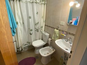 EXCELENTE OPORTUNIDAD VENTA DPTO 2 AMBIENTES.