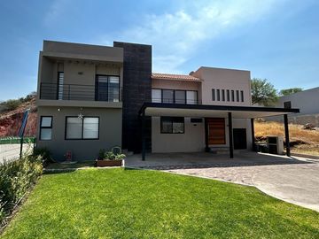 Casa en venta en Altozano El Nuevo, Querétaro