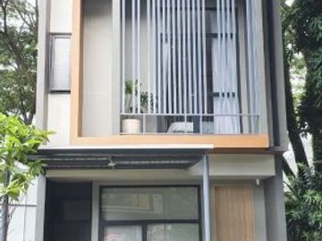 Bayar 20 juta langsung KPR The Ostara BSD city full furnish