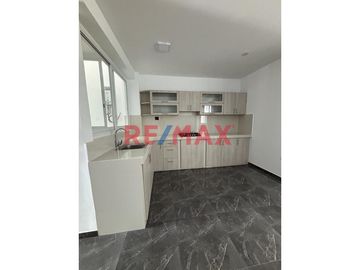 🏡 ¡El hogar que siempre soñaste en La Esperanza es una realidad!

✨ Vive en este moderno y funcional departamento ubicado en el tercer piso de la ca