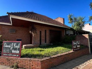 Casa en venta en Castelar Sur