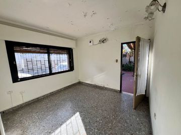 Casa en venta en Castelar Sur