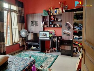 Rumah Asri Siap Huni di Cimahi Bandung Strategi Bebas Banjir
