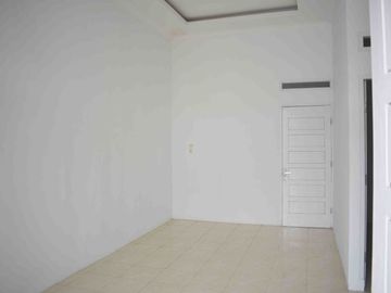 siap huni rumah full pagar keliing di harapan raya dekat alam mayang