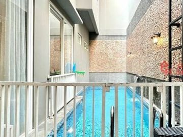 DIJUAL RUMAH TOWN HOUSE (Siap Huni/Fully Furnish)BARU RENOVASI DI BELAKANG CITOS JAKARTA SELATAN