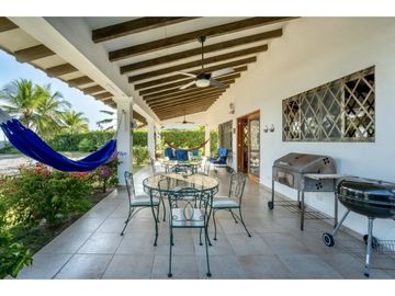 SE VENDE CASA FRENTE A LA PLAYA EN FARALLON $1,100,000
