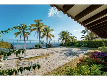 SE VENDE CASA FRENTE A LA PLAYA EN FARALLON $1,100,000