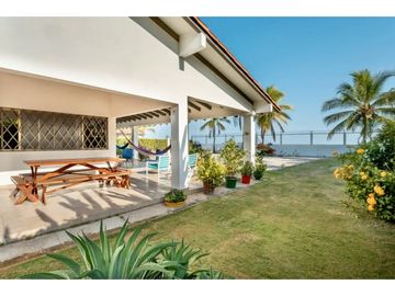 SE VENDE CASA FRENTE A LA PLAYA EN FARALLON $1,100,000