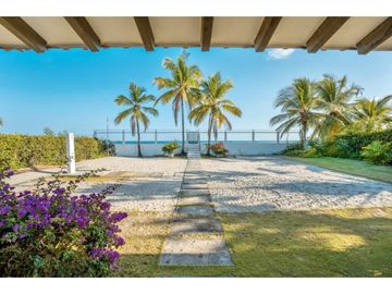 SE VENDE CASA FRENTE A LA PLAYA EN FARALLON $1,100,000