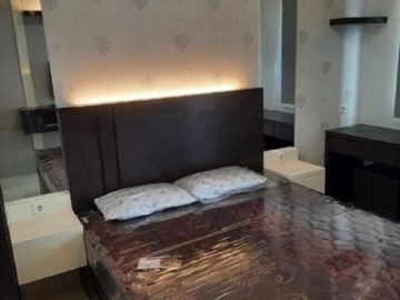 Apt. Puncak Dharmahusada Full furnish baru gress View city