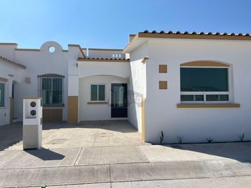 Casa en venta en Fracc. San Francisco, Irapuato, Gto.
