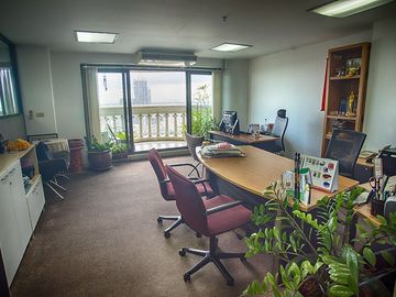 1 Bedroom Condo for sale at Nusa State Tower Condominium