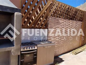 Casa en arriendo de 4 dorm. en Paiguano