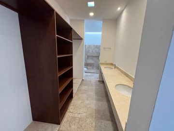 Casa en venta tipo Villa al norte de Mérida en privada de sólo 8 casas