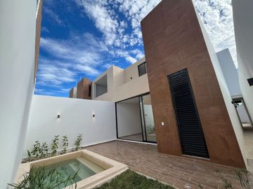 Casa en venta tipo Villa al norte de Mérida en privada de sólo 8 casas