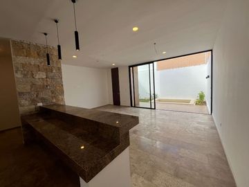 Casa en venta tipo Villa al norte de Mérida en privada de sólo 8 casas
