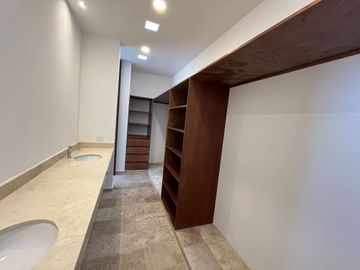 Casa en venta tipo Villa al norte de Mérida en privada de sólo 8 casas