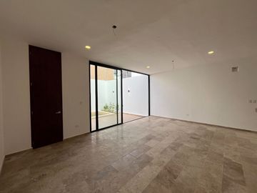Casa en venta tipo Villa al norte de Mérida en privada de sólo 8 casas