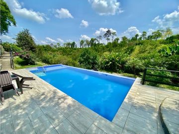 SE VENDE HOTEL CAMPESTRE A 5 MINUTOS DEL AEROPUERTO VA CALI