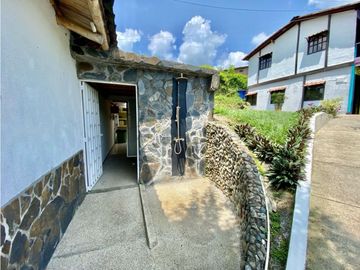 SE VENDE HOTEL CAMPESTRE A 5 MINUTOS DEL AEROPUERTO VA CALI