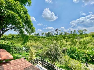 SE VENDE HOTEL CAMPESTRE A 5 MINUTOS DEL AEROPUERTO VA CALI
