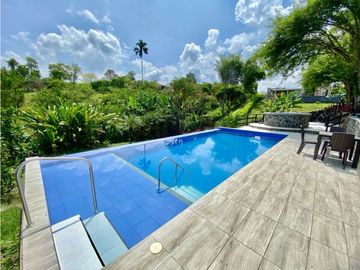 SE VENDE HOTEL CAMPESTRE A 5 MINUTOS DEL AEROPUERTO VA CALI
