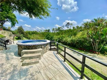 SE VENDE HOTEL CAMPESTRE A 5 MINUTOS DEL AEROPUERTO VA CALI