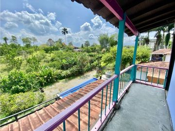 SE VENDE HOTEL CAMPESTRE A 5 MINUTOS DEL AEROPUERTO VA CALI