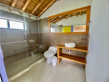 SE VENDE HOTEL CAMPESTRE A 5 MINUTOS DEL AEROPUERTO VA CALI