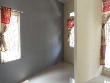 Rumah Cakep di Grand Pinus Soekarno Hatta Bangunan masih Bagus