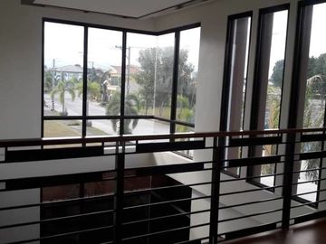 Modern House with Swimming Pool and 4 Bedroom for SALE in Angeles City Near CLARK
