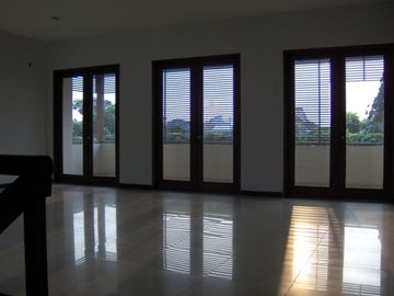 Di Sewa Rumah Simprug Garden