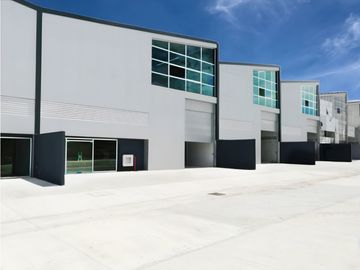 SE VENDE BODEGA EN EN MILLA 8