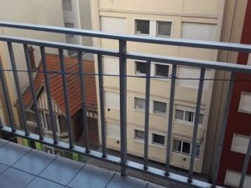 DEPARTAMENTO A LA VENTA 3 AMBIENTES C/ BALCON CORRIDO A LA CALLE ** Urgencia de venta por viaje**