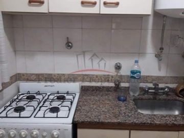 DEPARTAMENTO A LA VENTA 3 AMBIENTES C/ BALCON CORRIDO A LA CALLE ** Urgencia de venta por viaje**