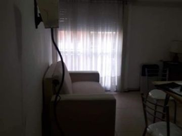 DEPARTAMENTO A LA VENTA 3 AMBIENTES C/ BALCON CORRIDO A LA CALLE ** Urgencia de venta por viaje**