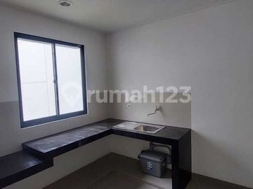 Disewakan Rumah di Permata Hijau Pik2 12X25 Plus 6 Ac Baru