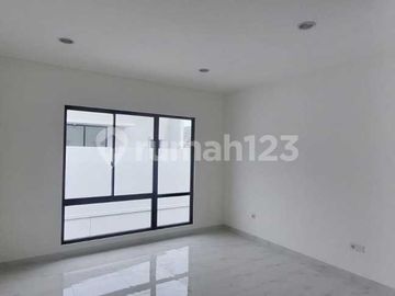 Disewakan Rumah di Permata Hijau Pik2 12X25 Plus 6 Ac Baru
