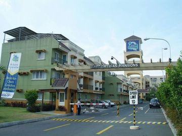 Affordable 2 Bedroom Condo East Ortigas Mansion in PAsig