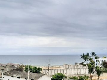 Punta Blanca, 2 casas adosadas con vista al mar, en venta.