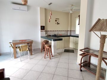 Punta Blanca, 2 casas adosadas con vista al mar, en venta.